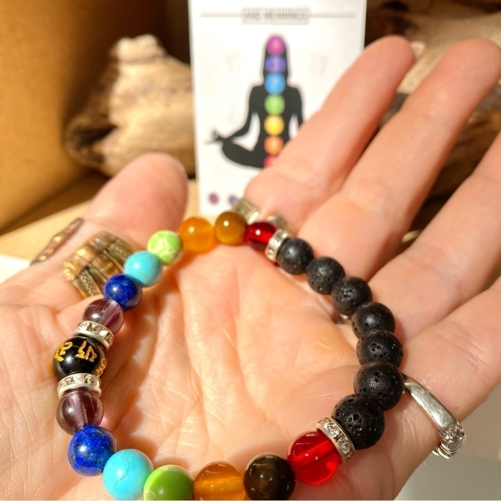 🌙AROMATHERAPY oil diffuser bracelet w CHAKRA boho/zen meditation vibe - Picture 4 of 9